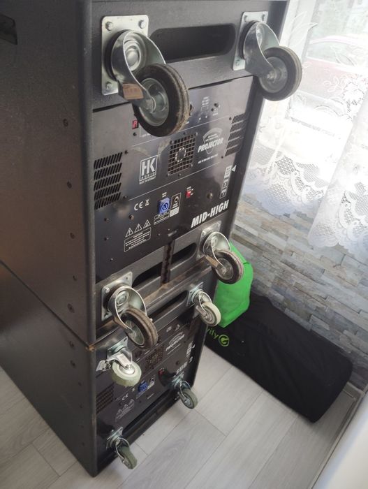 Schimb  !!! Un bas activ și un top activ hk projector de 600w fiecare