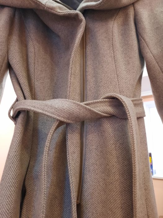 Продам дёшево новое пальто