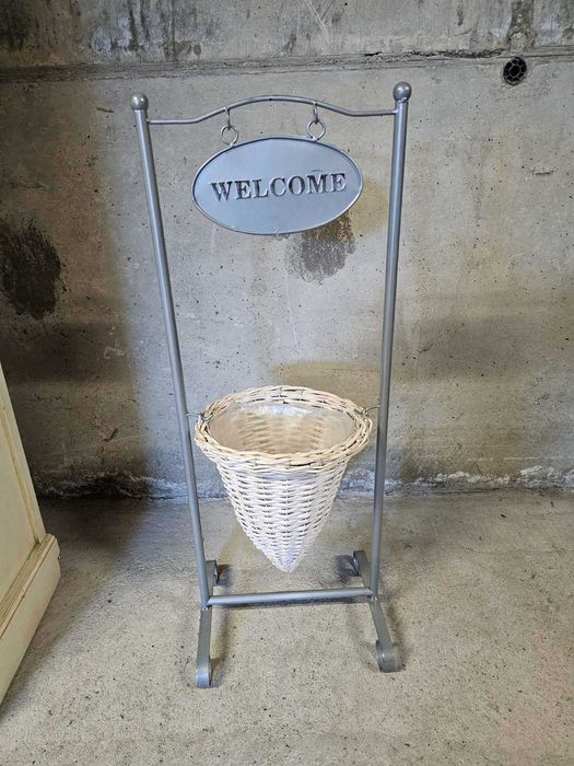 Витрина изцяло от масив