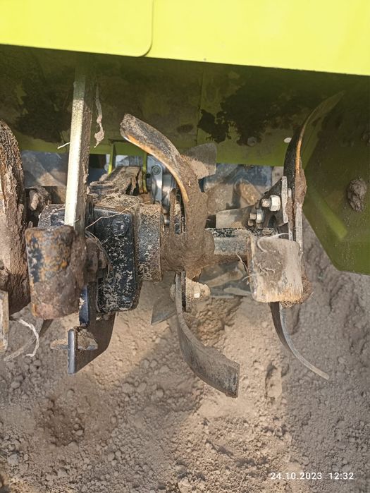 Мотоблок мощность  6 лошадиных сил