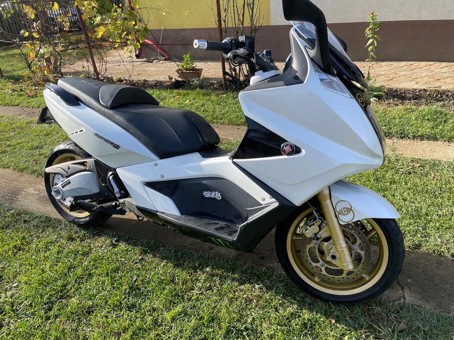 Vand Scooter Gilera GP 800