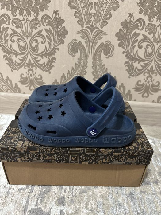 Продам кроксы детские
