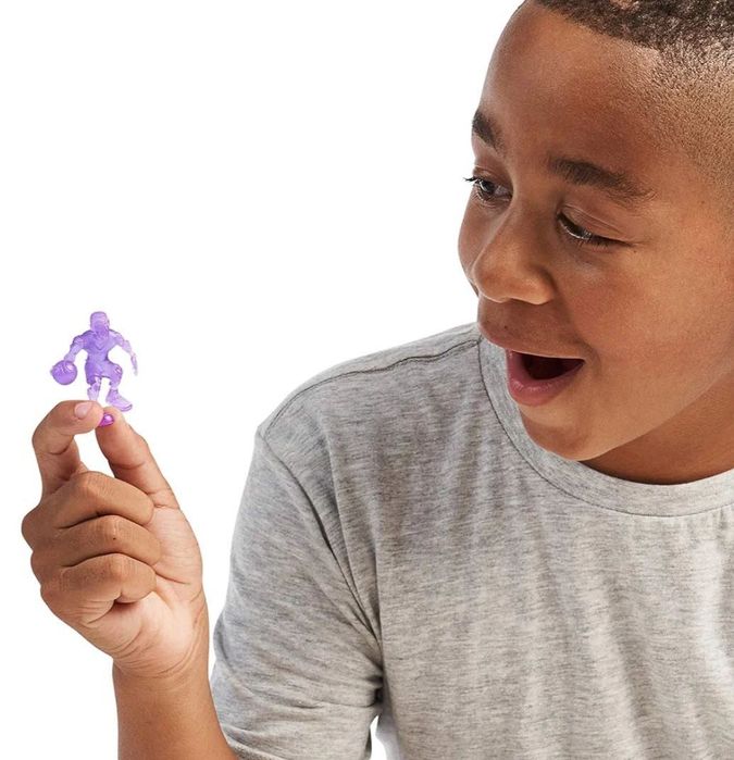 набор игрушек из фильма с Леброном