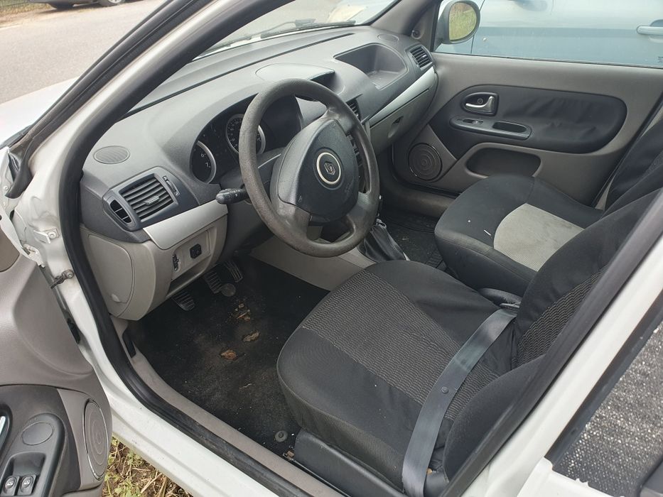 RENAULT Symbol 2012 — imagine 3