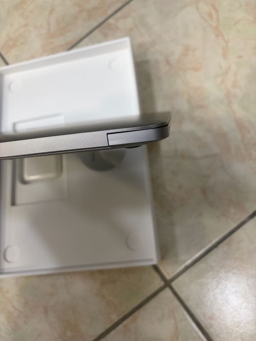 MacBook Air 13 m1 8/256