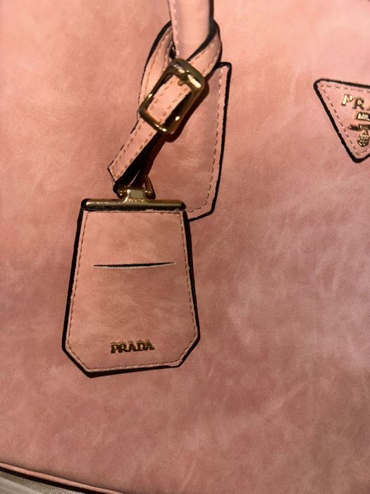 Чисто нова чанта  Prada