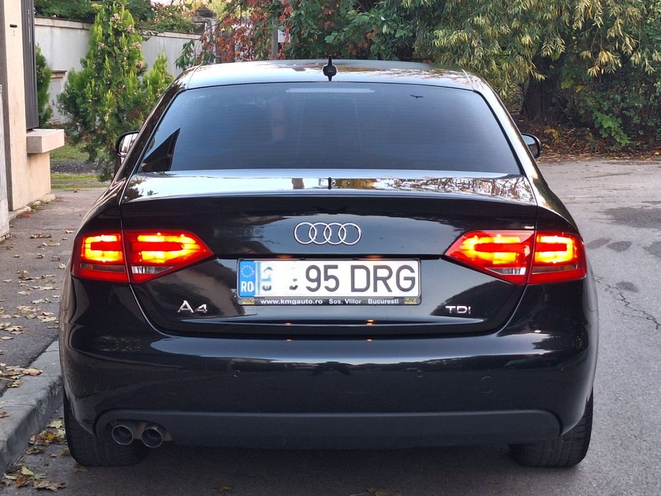 Audi A4 • Berlina • 2.0 TDI E5 • An 2011 •