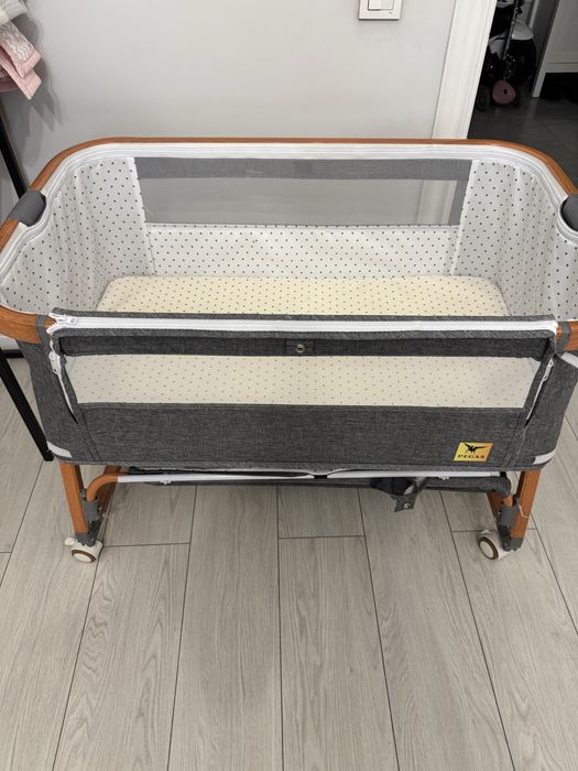 Приставная кроватка