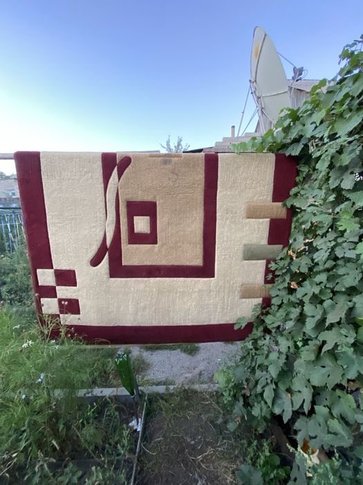 Продам ковёр 2*3 б/у