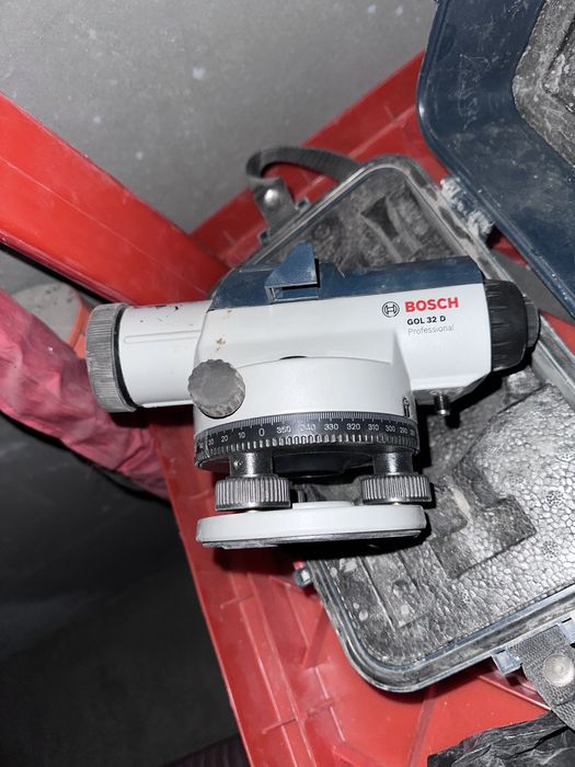 оптический нивелир Bosch GOL 32 D Professional от компании Bosch.