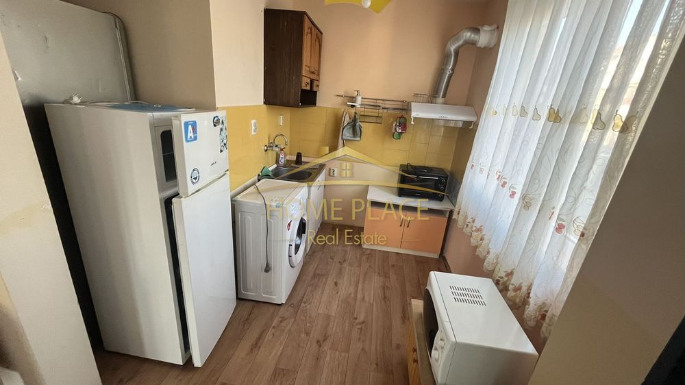 Дава се под наем Двустаен апартамент в Варна, Цветен квартал - 80 кв.м за 408 € - Снимка #3