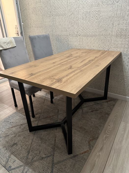 Продается стол кухонный