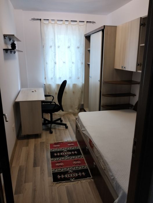 Inchiriez apartament 3 camere