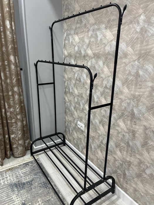 Вешалка стоящая металлическая