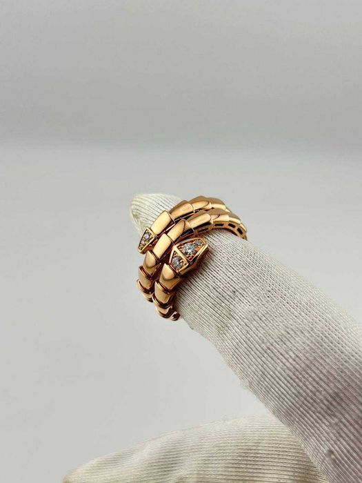 Кольцо Bvlgari Serpenti