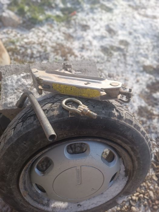 Продам запаску домкрат