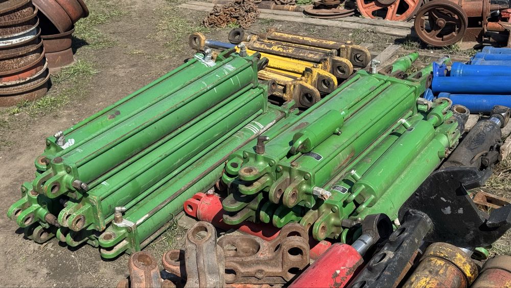 Гидроцилинидры на John Deere