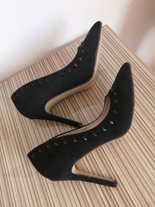 Pantofi cu tinte 38