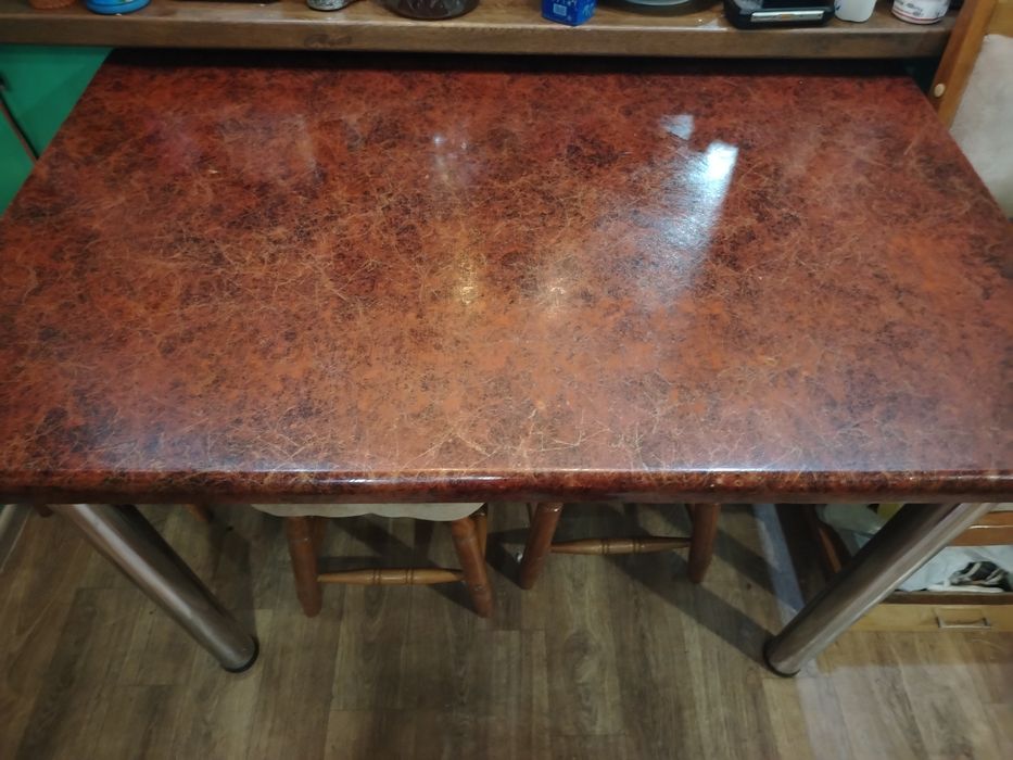 Стол    кухонный