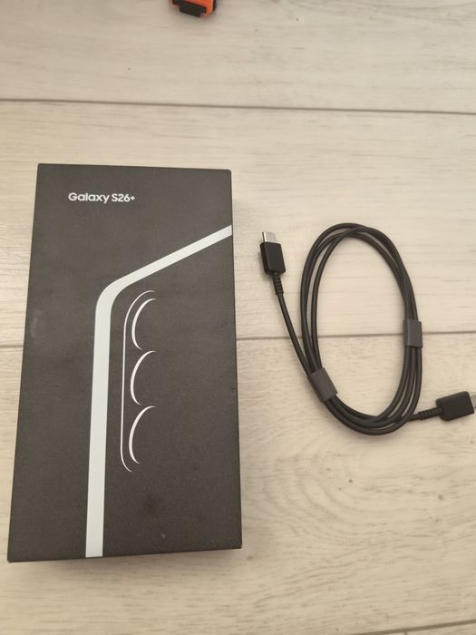 Самсунг с 26plus  12/256gb