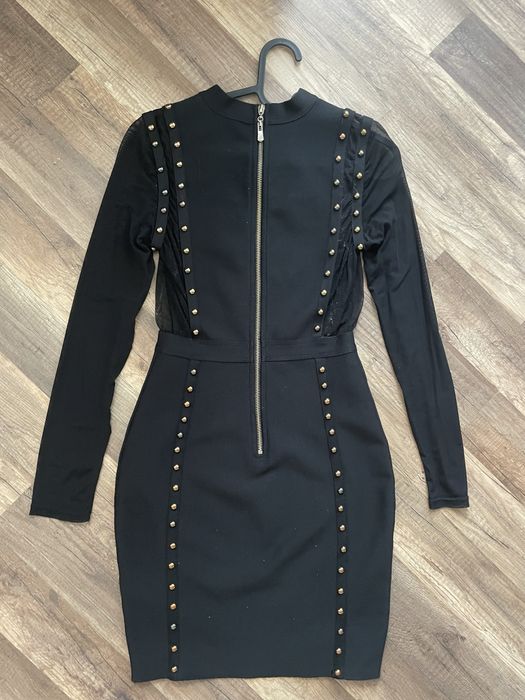 Бандажна рокля с цип на гърба