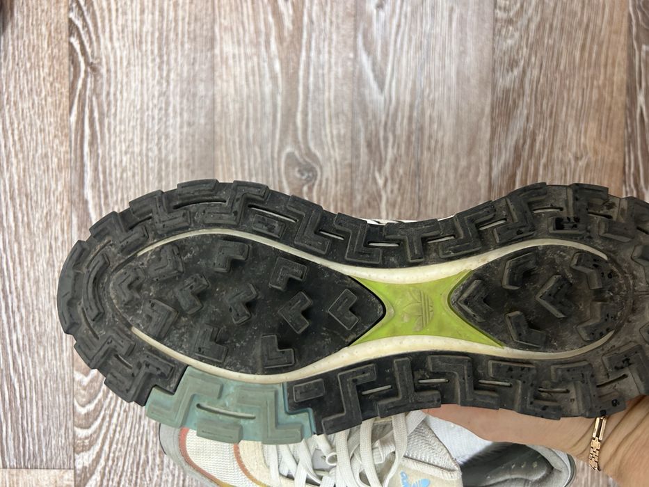 Кроссовка adidas