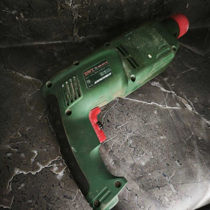 Перфоратор DWT Петропавловск Назарбаева 134 лот 965133