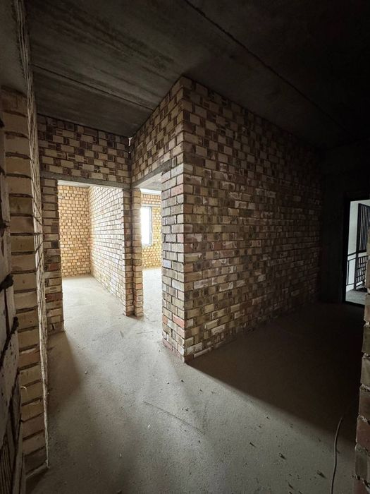 Срочно продаётся 3х ком квартира на 8-этаже мансард емас