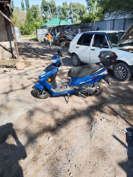 Продам скутер почти новый