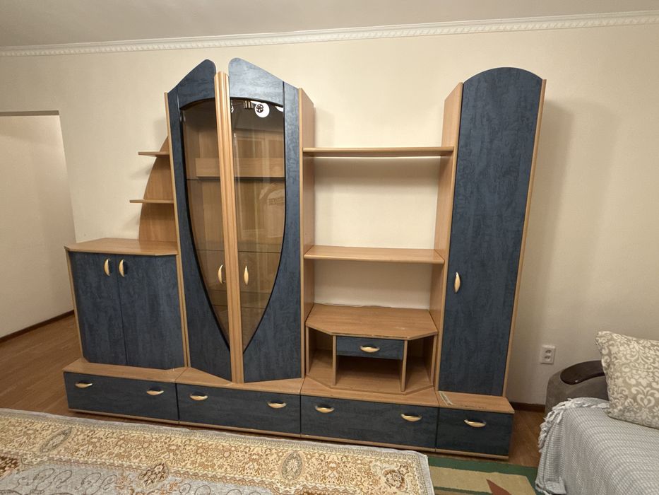 Продаю стенку для гостиной