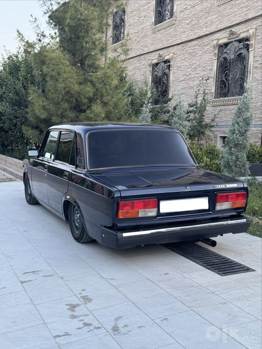 Vaz 2107 sotiladi