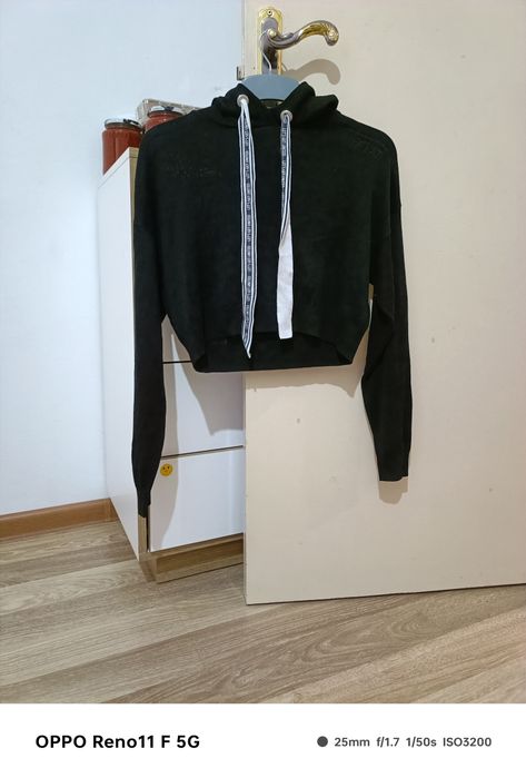 Hanorac scurt negru pentru fete 14-15 ani