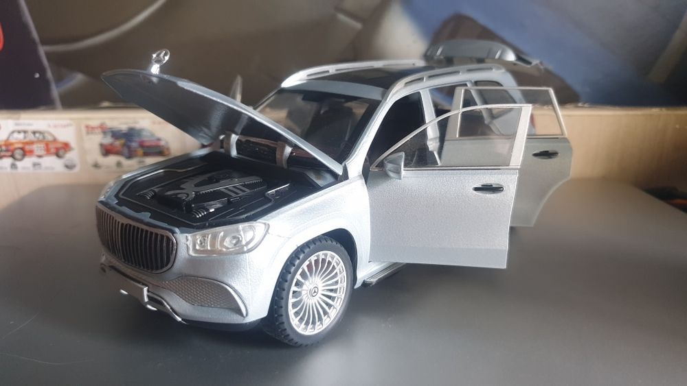 Maybach GLS600 1:24 масштаб