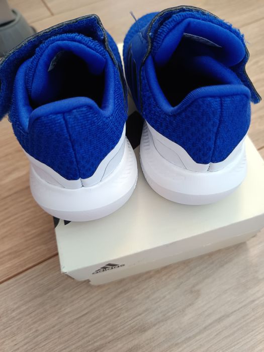 Маратонки Адидас 23 номер