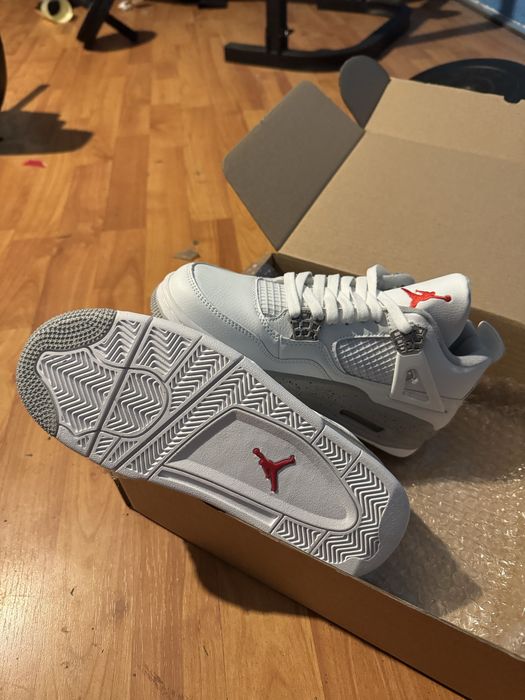 Air Jordan 4 White Oreo 40