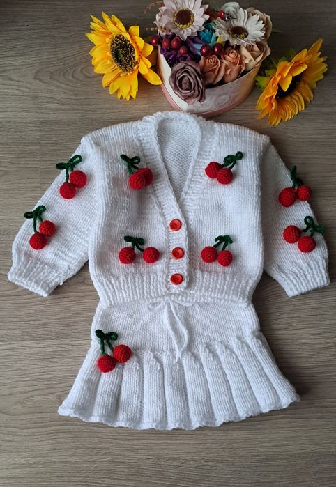 Set cardigan cu fustița