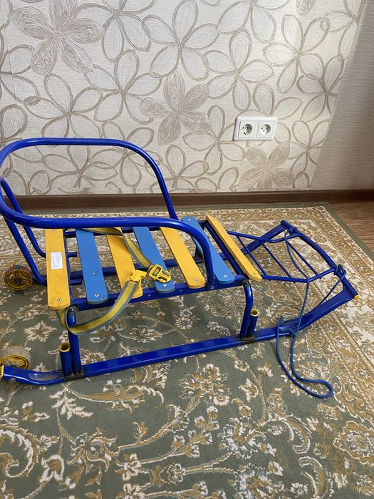 Продам детские санки.