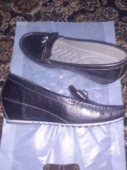 Продам новые балетки,кожа