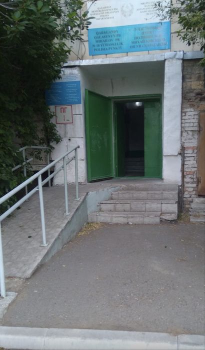 Продается 2-х комнатная квартира 67 кв.м ул.Осевая д.8 мкн. Кирзавод 4