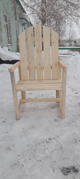 Стул-кресло  из дерева