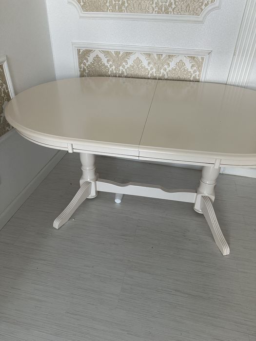 Продам стол для гостей