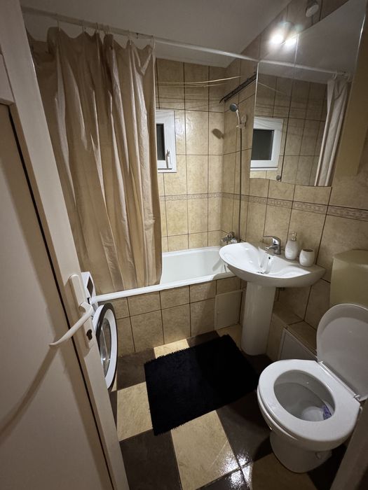 Inchiriere apartament 3 camere Iancului, Biserica Capra