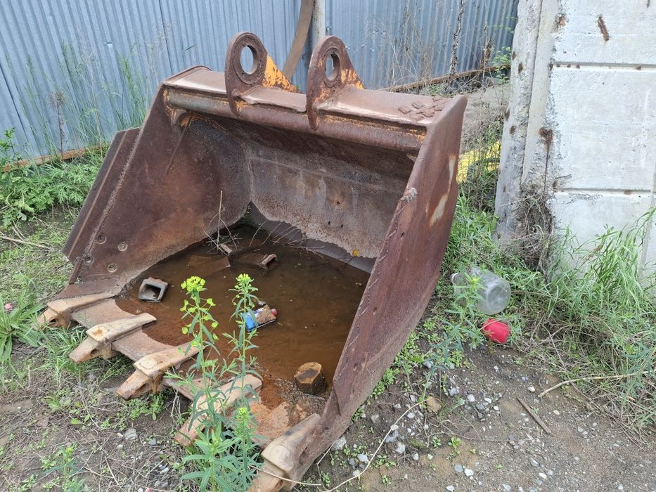 Продам ковш 1.2куб.