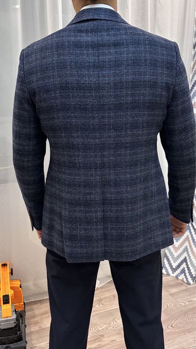 Продам пиджак 52/182