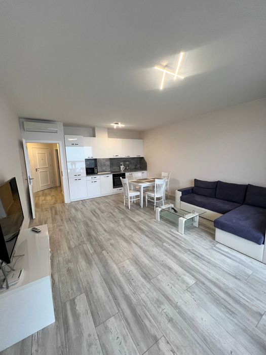 Дава се под наем Двустаен апартамент в Варна, Гръцка махала - 75 кв.м за 700 € - Снимка #3