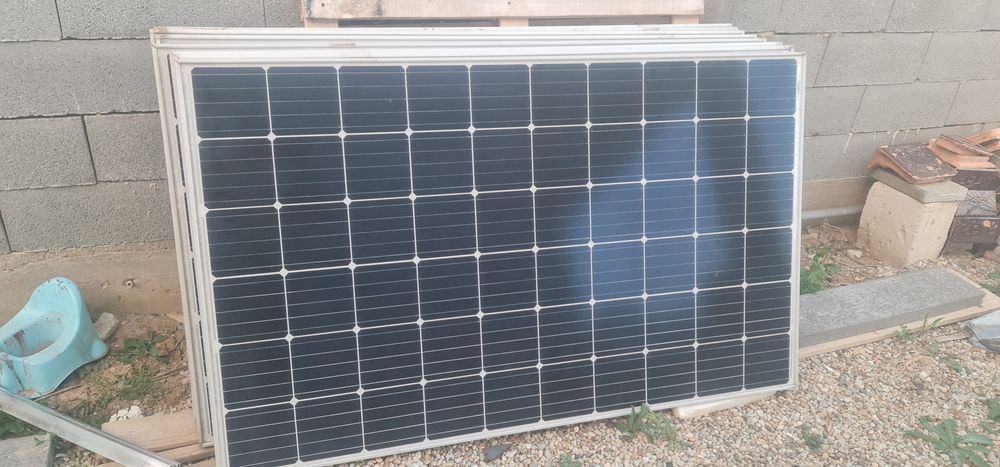 Vând panouri fotovoltaice