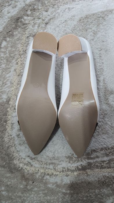 Pantofi Damă Eleganți cu Toc Gros Alb-Negru