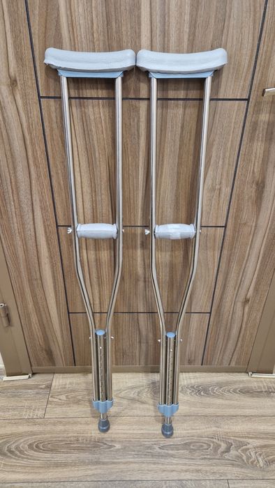 Комплект патерици