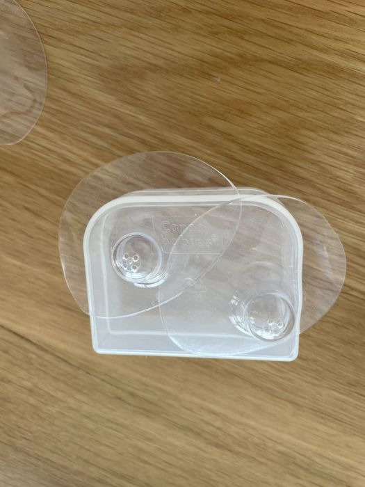 Doua seturi protectoare de mameleoane