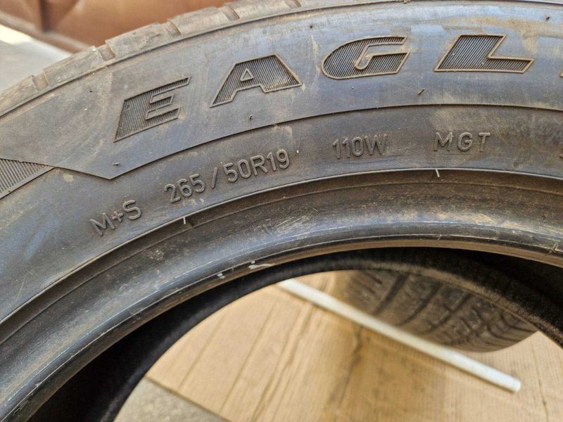 2 Goodyear R19 265/50
всесезонни гуми
DOT2317